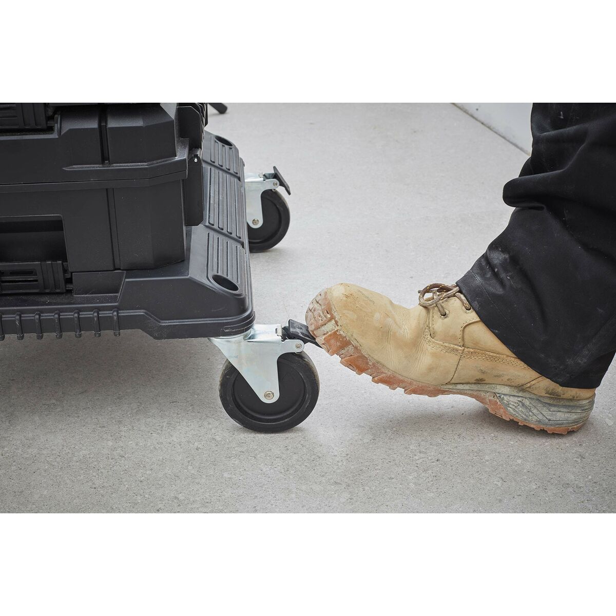 V4H463C668C10587F8A84D10EAF83D89BA0R6689649P9